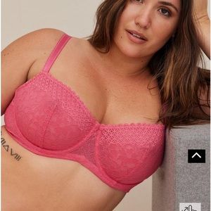 NWT Torrid bra - lace, pink, unlined balconet Size  1